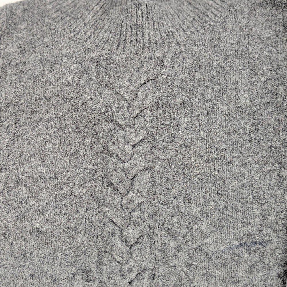Uniqlo Kids Unisex (Size 3-4) Souffle Yarn Mock-Neck Gray Cable-Knit Sweater - Picture 2 of 11